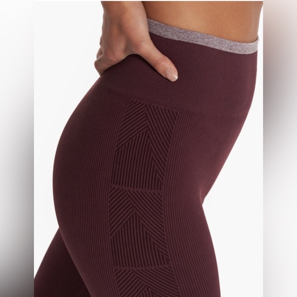 Vuori Helix Seamless Legging - Picture 3 of 9